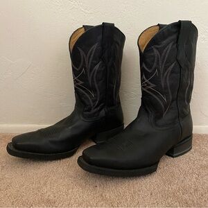 Cody James cowboy boots Men’s 10 (Women’s 12)